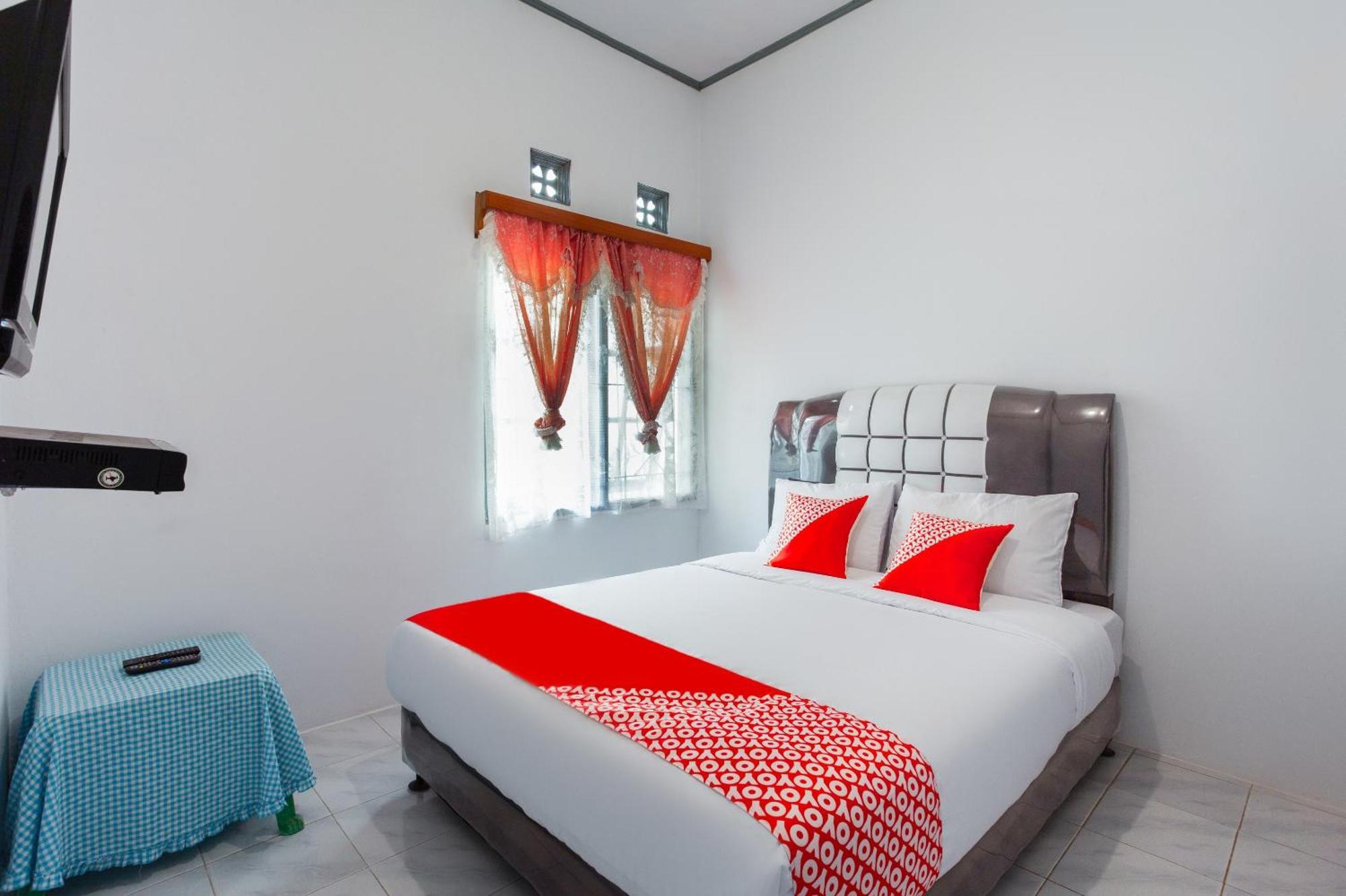 Oyo 2903 Putri Residence Syariah Bukittinggi Zewnętrze zdjęcie