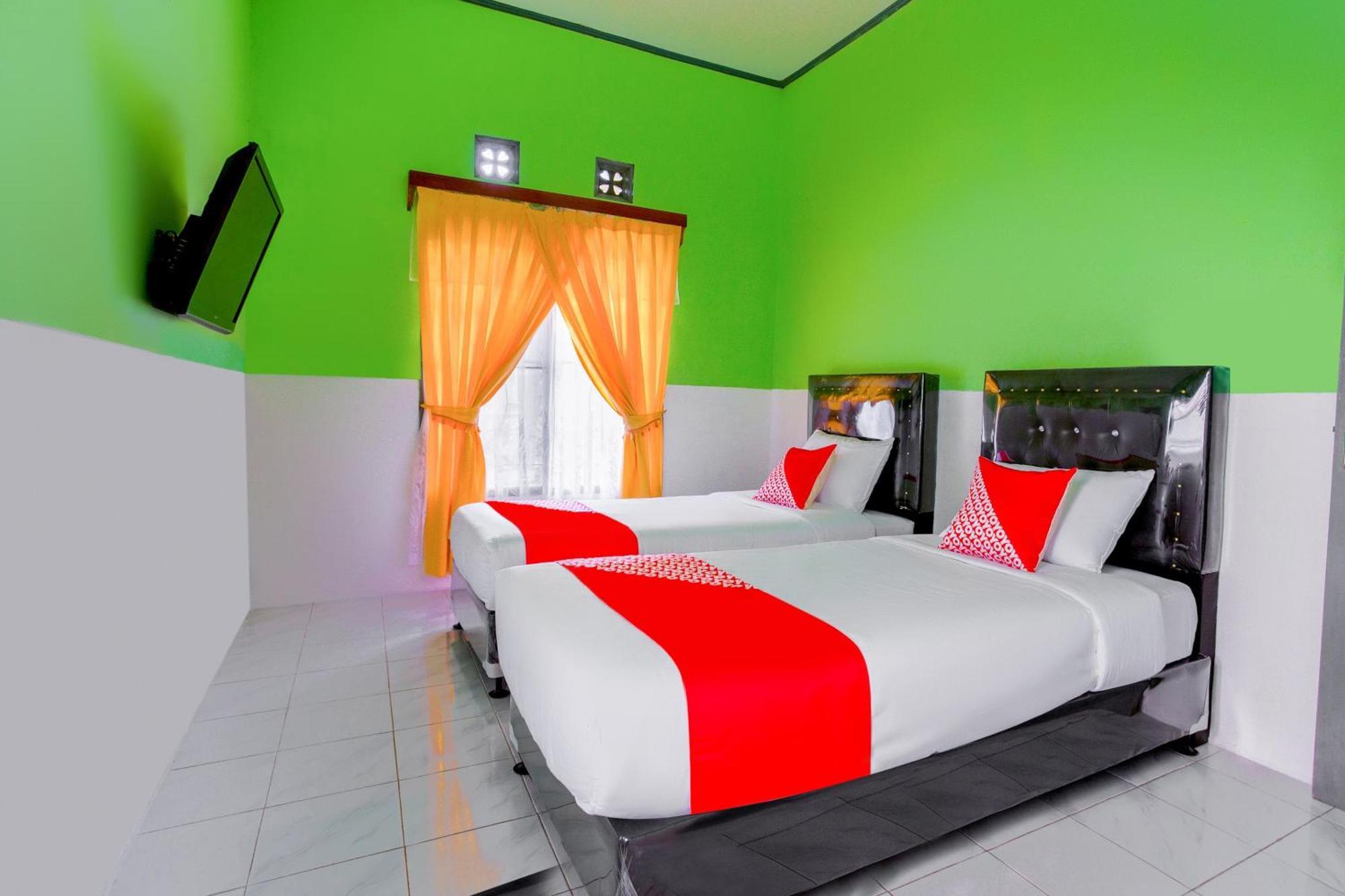 Oyo 2903 Putri Residence Syariah Bukittinggi Zewnętrze zdjęcie