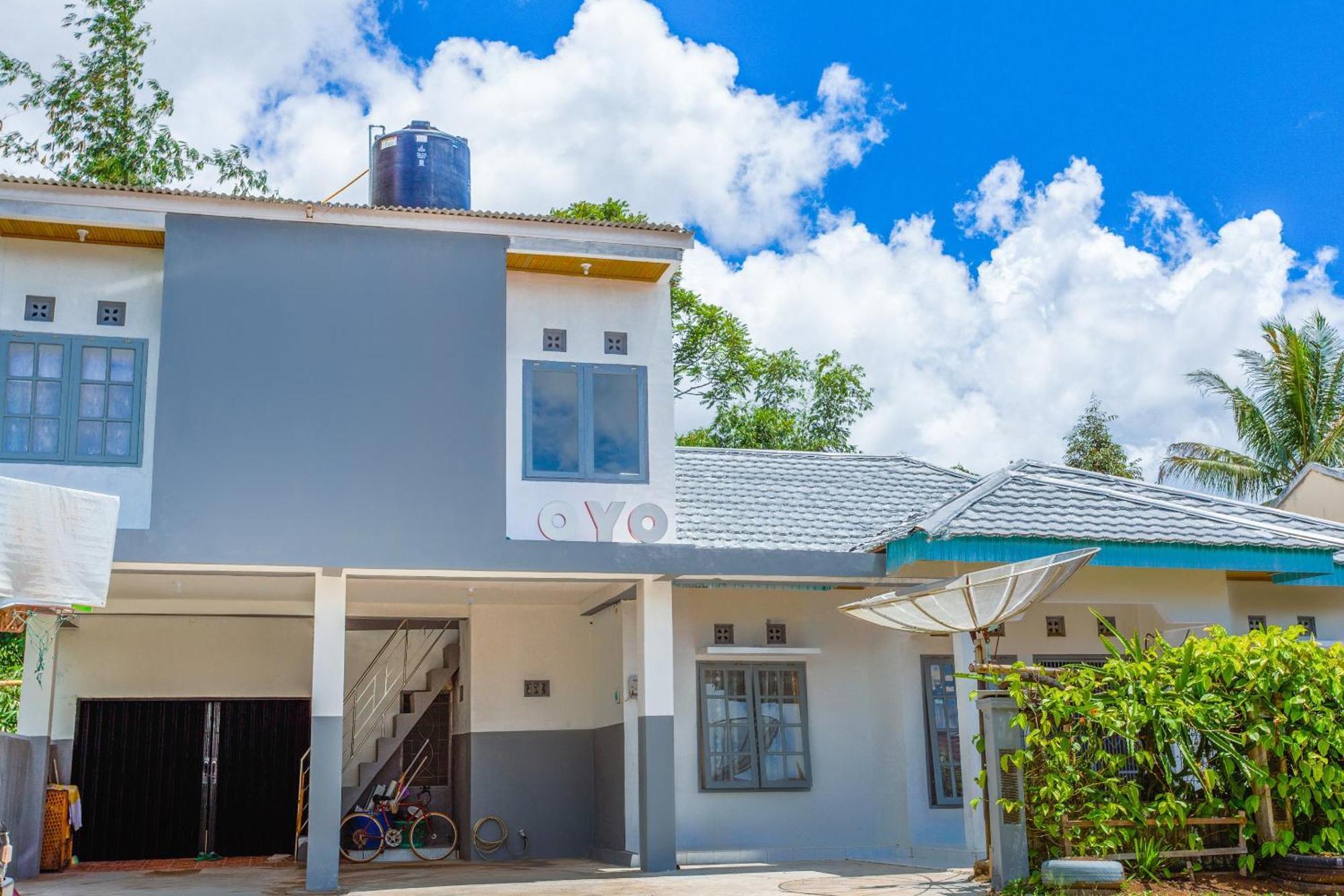 Oyo 2903 Putri Residence Syariah Bukittinggi Zewnętrze zdjęcie